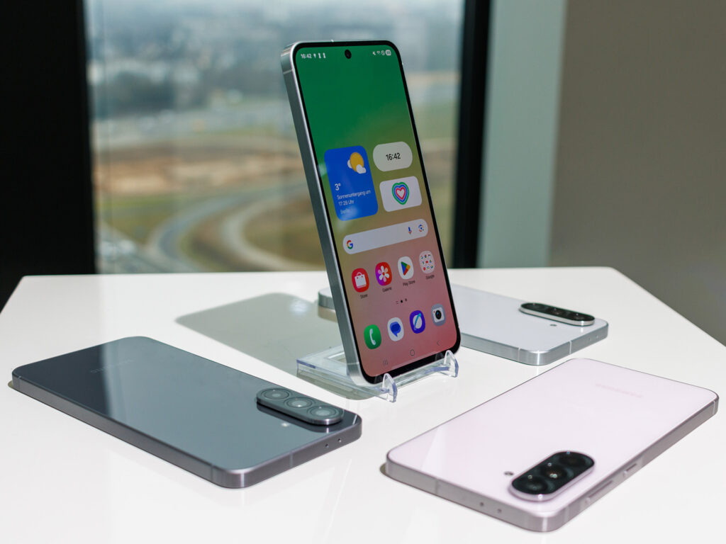 معرفی و بررسی گوشی موبایل سامسونگ Galaxy A56 5G